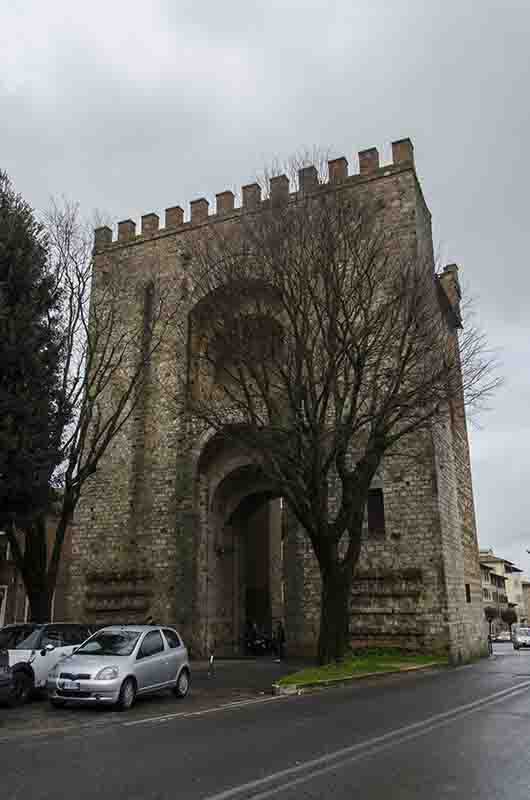 67 - Italia - Siena - antiporta de Camollia